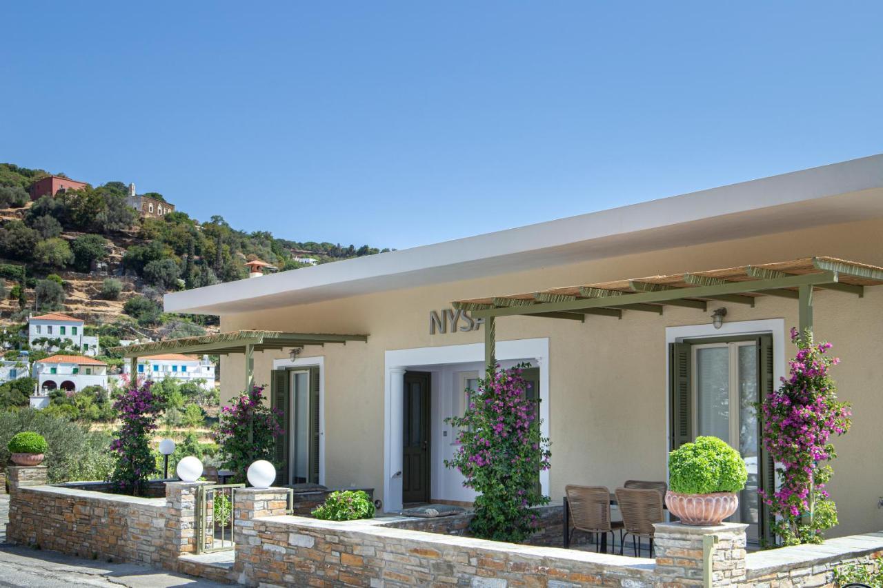 Nysa Residence Menites Exterior photo